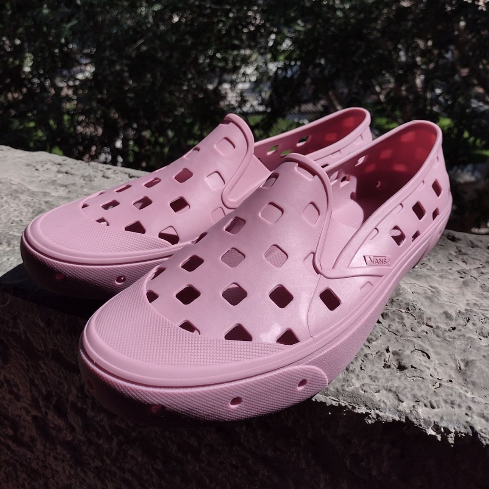 Vans Slip-On TRK, NWT (Vans sticker tag)